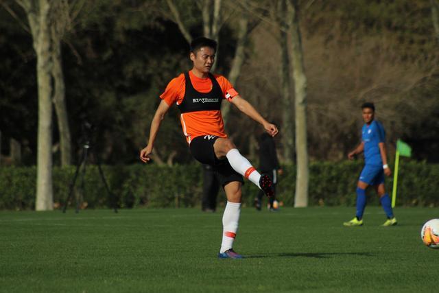 广厦队公告：赵岩昊肋骨骨折 预计将休战4-6周