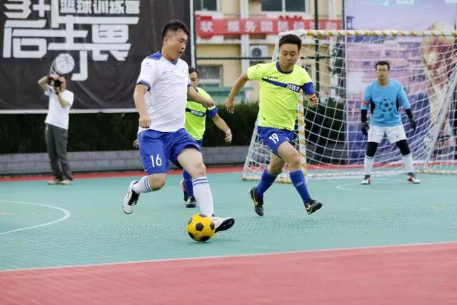 西甲综合：姆巴佩、维尼修斯建功 皇马击败阿拉维斯