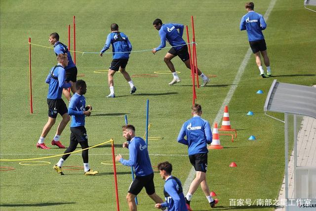 马卡报：皇马续约卡瓦哈尔 合同延续到2026年夏天